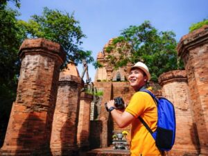 “Nha Trang - Vịnh ngọc giữa biển xanh” - Trải nghiệm cung đường tàu hoả Sài Gòn - Nha Trang - Tận hưởng kỳ nghỉ dưỡng đẳng cấp tại Vinpearl resort - Hoà mình vào thế giới sắc màu VinWonders - Vinpearl Harbour