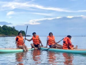 Tour Chèo SUP Ngắm Hoàng Hôn Trên Sông Cửa Cạn, Phú Quốc